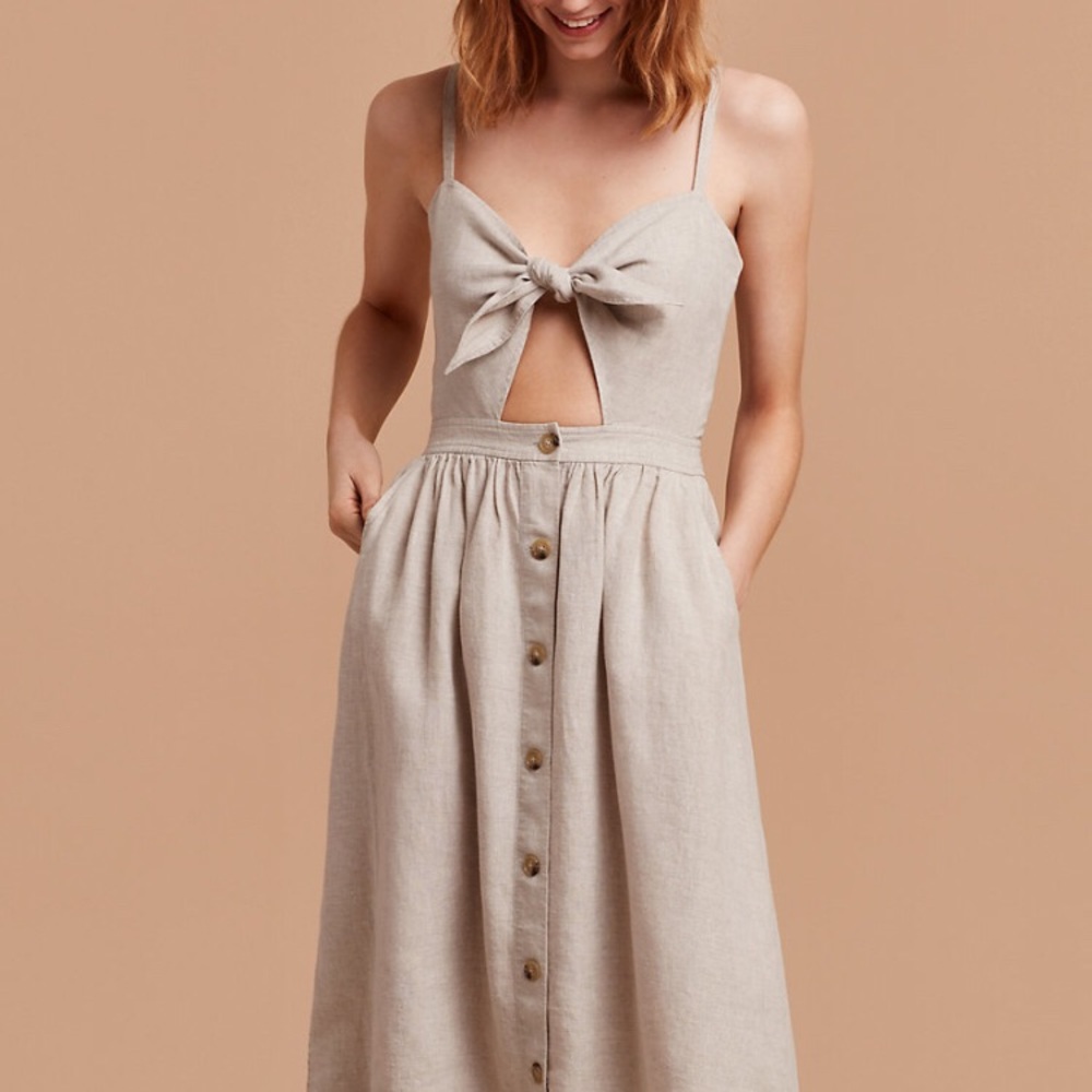 Wilfred Aritzia Adelia buttoned linen dress with front tie knot - Picture 6 of 6